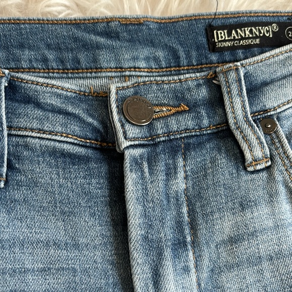 Blank NYC Floral Jeans - Picture 5 of 12